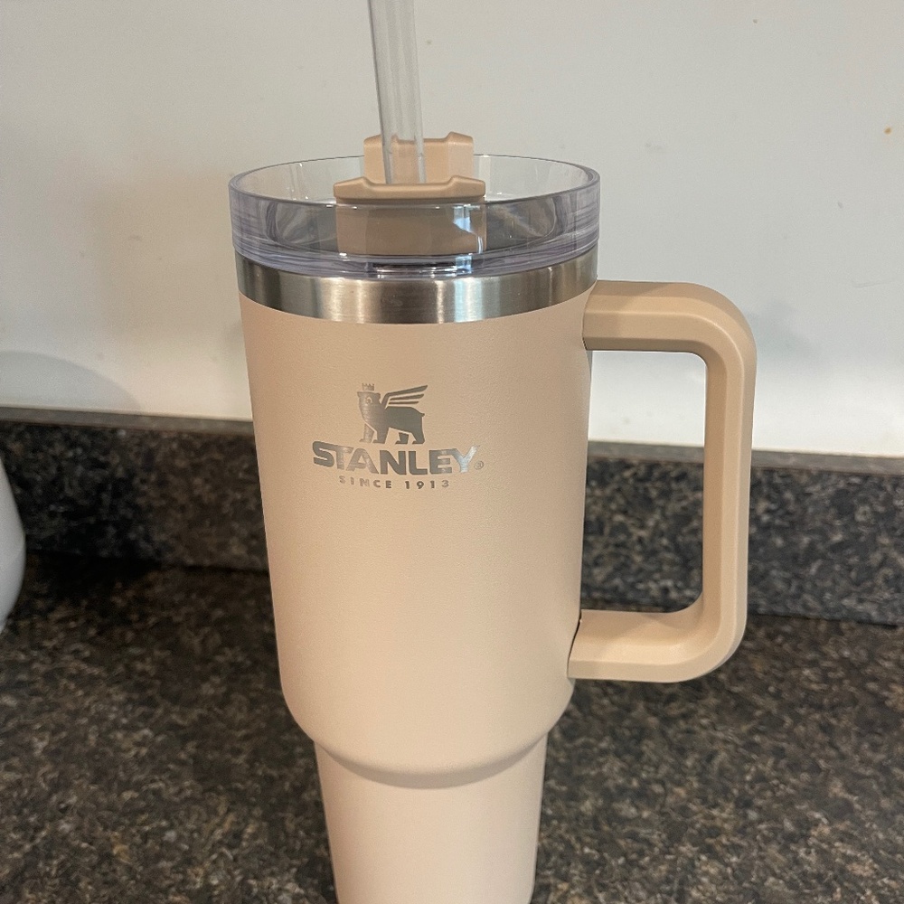 Stanley tan water bottle 40 oz